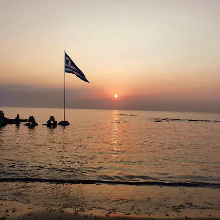 Tsambikos Apts דירה