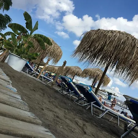 Tsambikos Apts דירה פליראקי