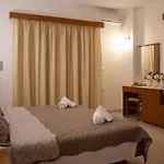 Tsambikos Apts 公寓 法里拉基