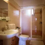 公寓 Tsambikos Apts *