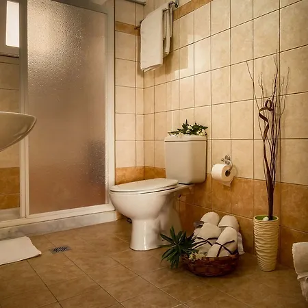 Tsambikos Apts Apartment *