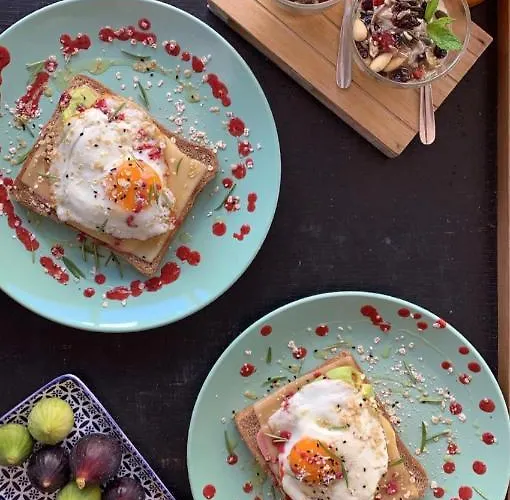 Tsambikos Apts 팔리라키