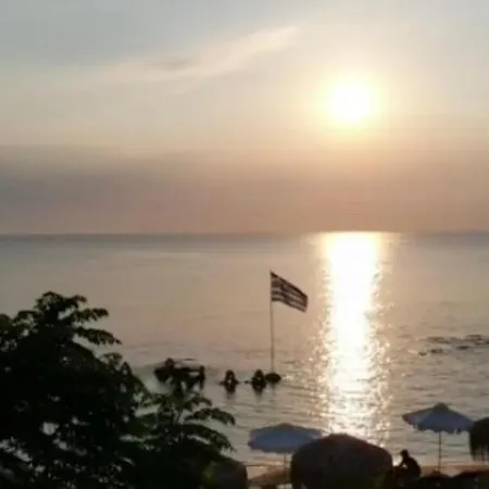 Tsambikos Apts פליראקי