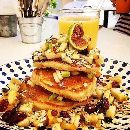 Tsambikos Apts פליראקי