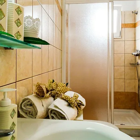 דירה Tsambikos Apts *