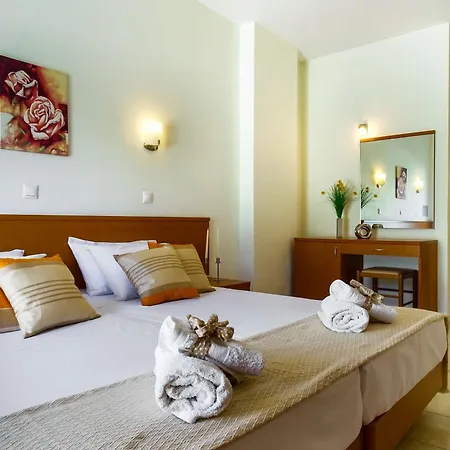 Apartament Tsambikos Apts *